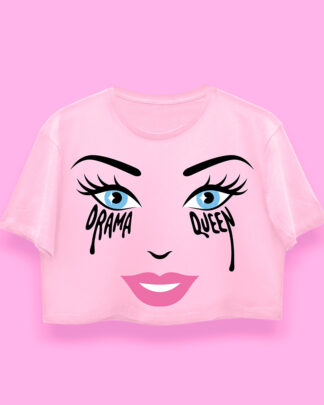 Barbie is a drama queen crop-top (playera corta rosa)